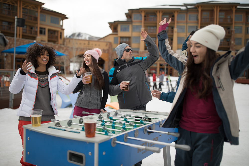 umbrella-bar-at-canyons-village