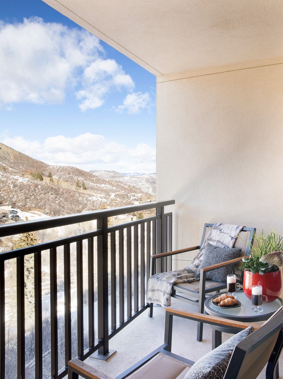 room-with-balcony-and-views