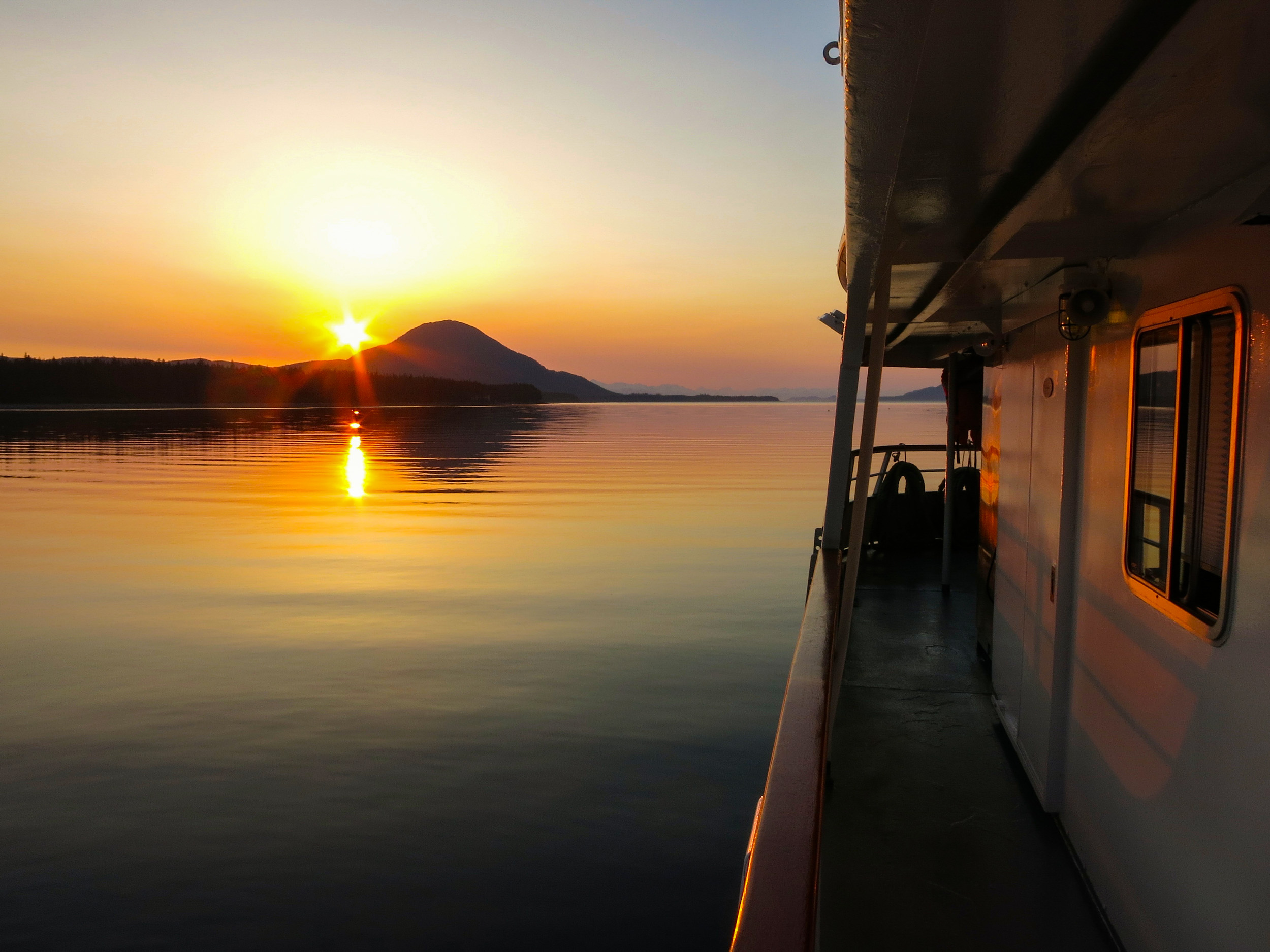 amazing-sunsets-in-remote-locations-are-a-highlight-of-adventuresmith-explorations-expedition-cruises