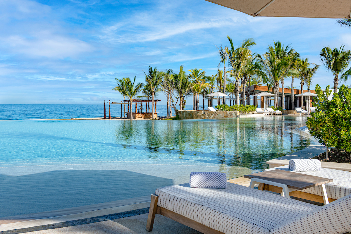 infinity-pool-at-conrad-punta-de-mita
