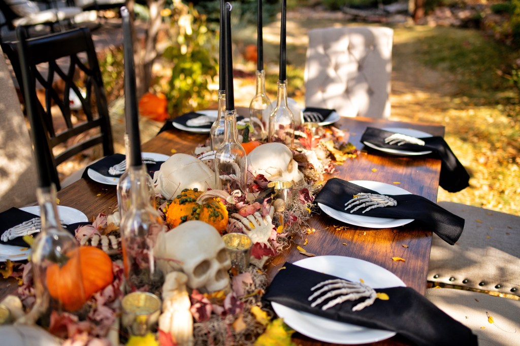 How to Throw a Halloween Dinner Party for All Your Spooky-Minded Friends