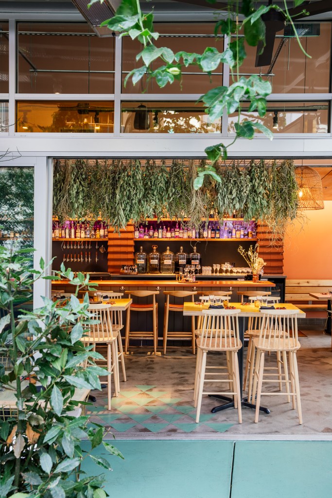 17 Ways to Design a Covid-Safe Restaurant