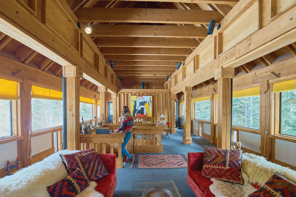 Ark Bear Valley Family Room