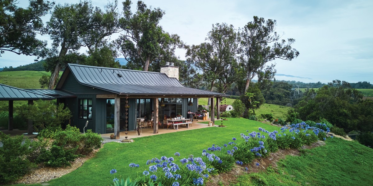 Erica and Bond Camp's Maui Bungalow