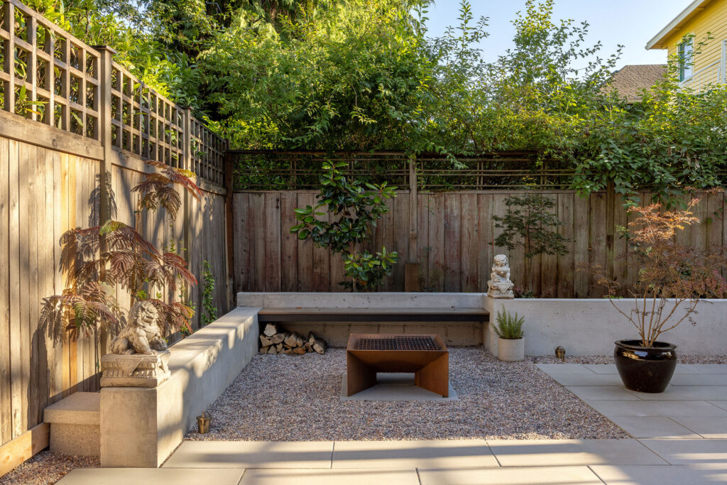 Backyard Seattle Art Studio House by SHED Architecture