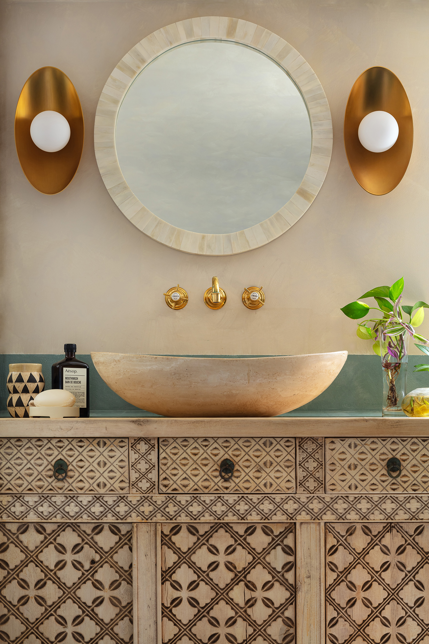 Bathroom by Faith Blakeney in Iconic Home Book