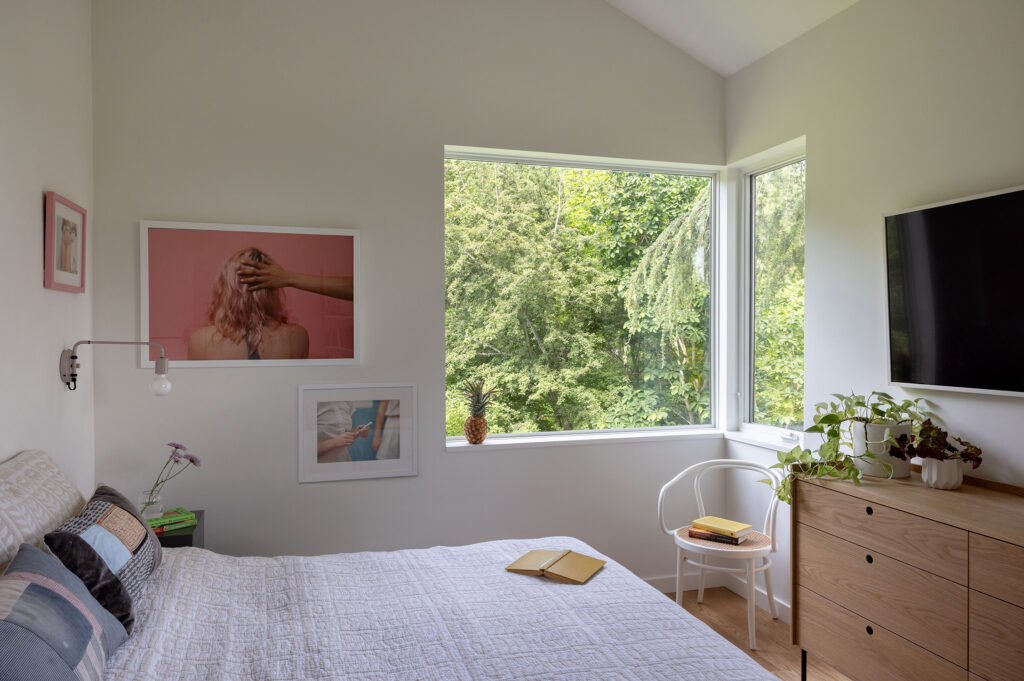 Bedroom Seattle House by Best Practice Architecture