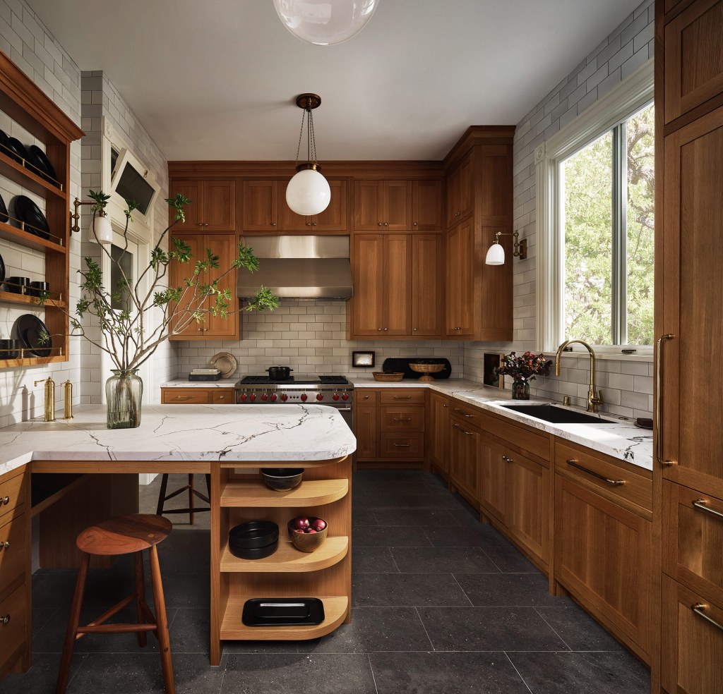This Victorian Kitchen Gets a Modern Update but Keeps Its Charm
