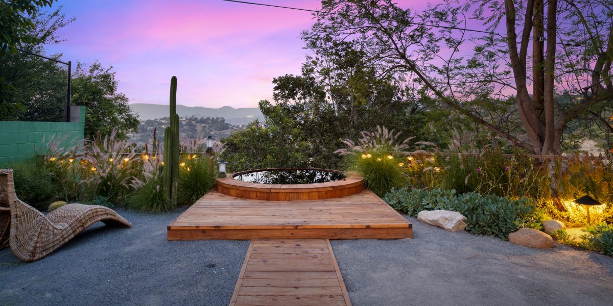 Cedar Tub with an Infinity View