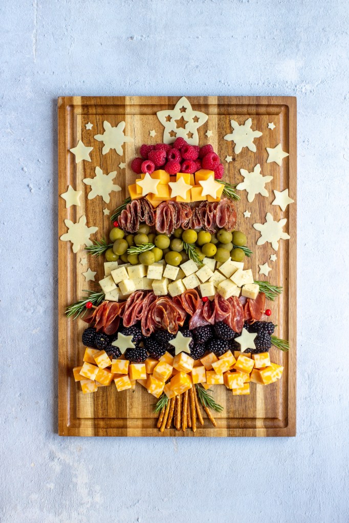 Gather ‘Round the Charcutertree: A Guide to Holiday Boards and Festive Designs to Try