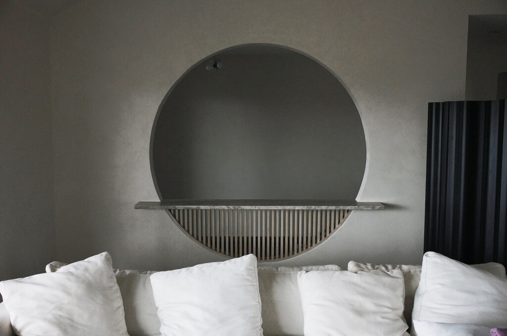 Circle Cutout Design by OWIU