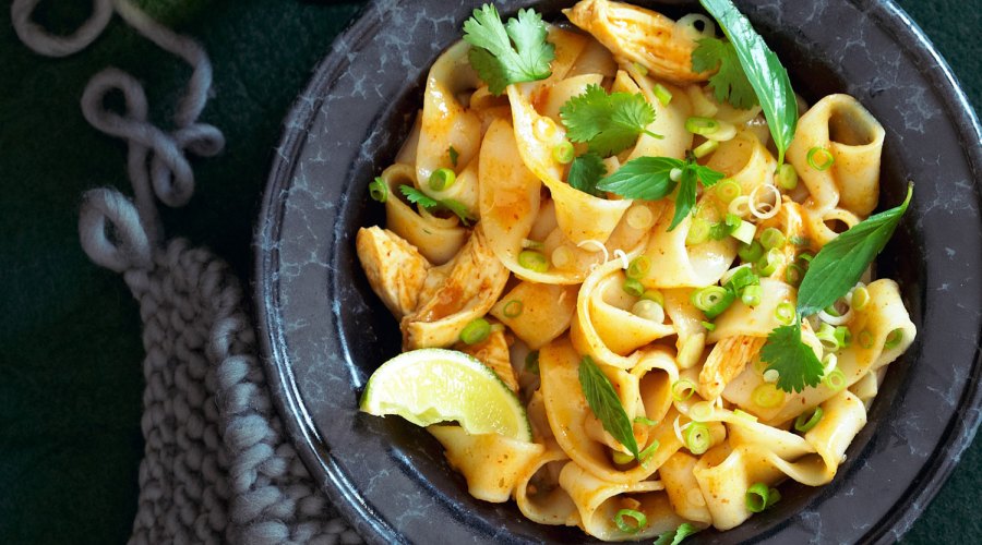 Thai Chicken and Noodle Curry