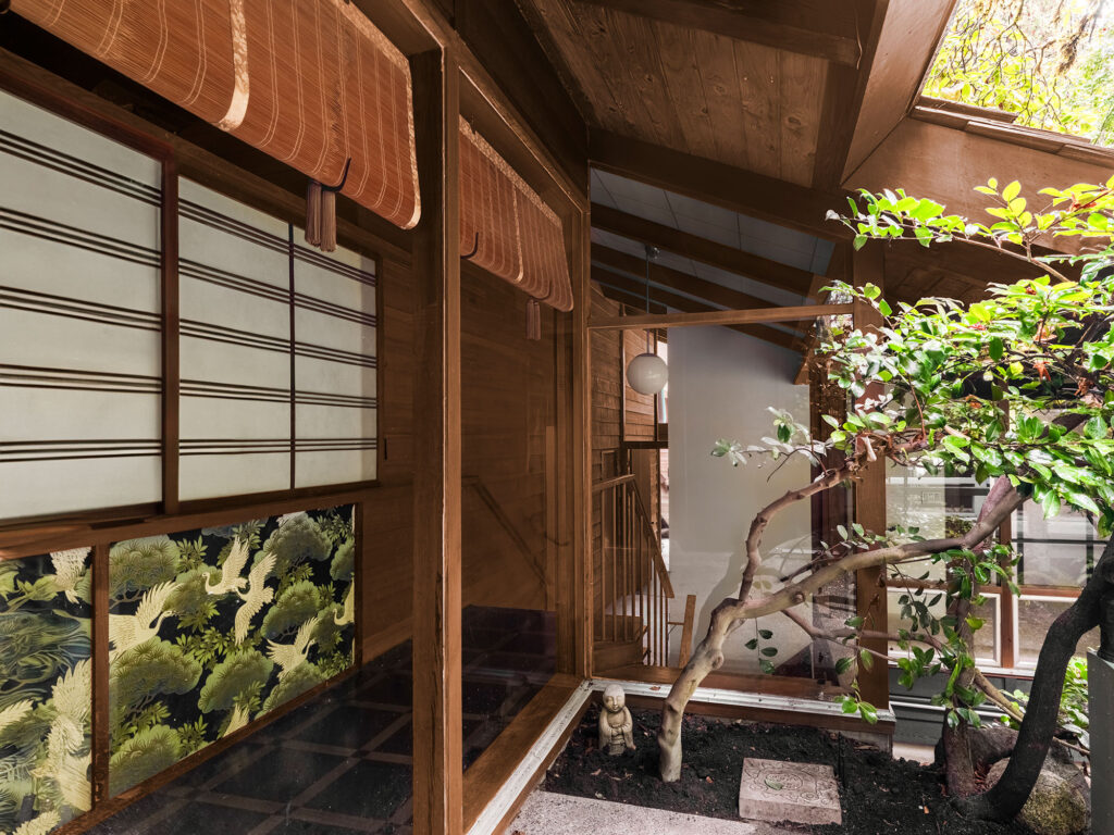 Courtyard in Seattle Mid-Century House by KP Spaces