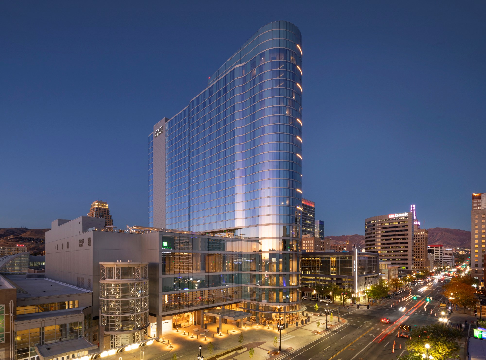 hyatt-regency-salt-lake-city-is-the-first-hyatt-regency-hotel-in-utah
