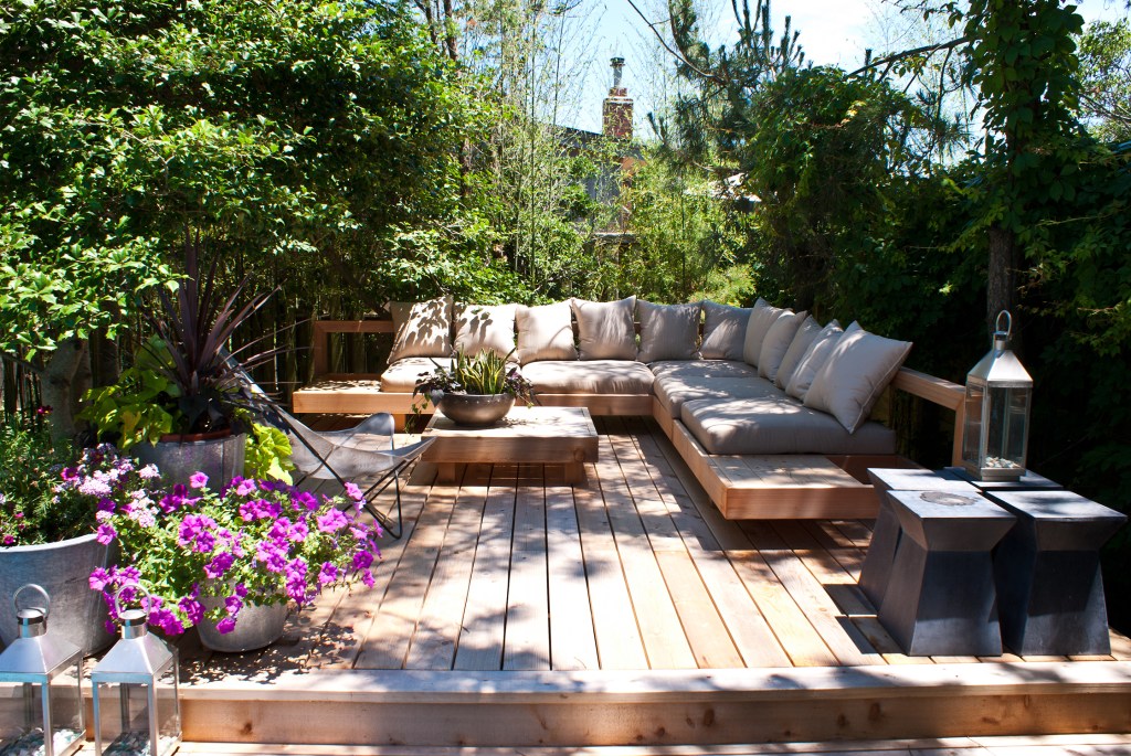 5 Mistakes Designers Want You to Stop Making with Your Outdoor Furniture