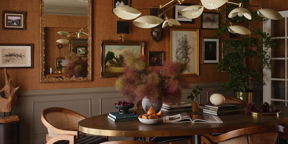 Dining room in Altadena House by Alex Azat