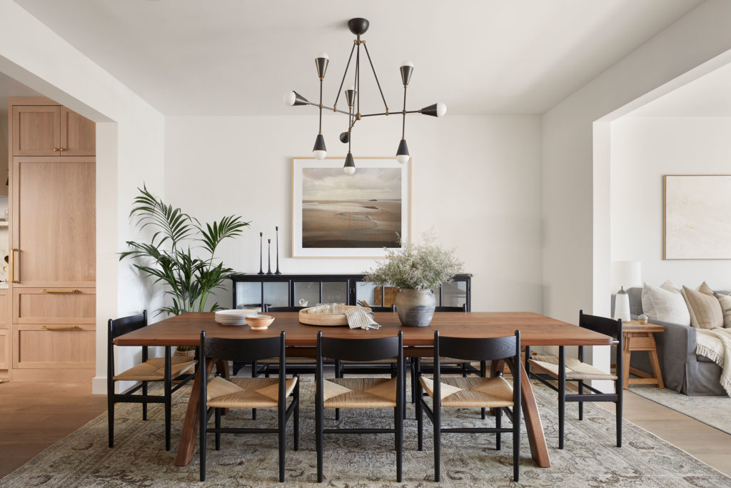 Dining Room in Ocean Beach by Saffron + Poe