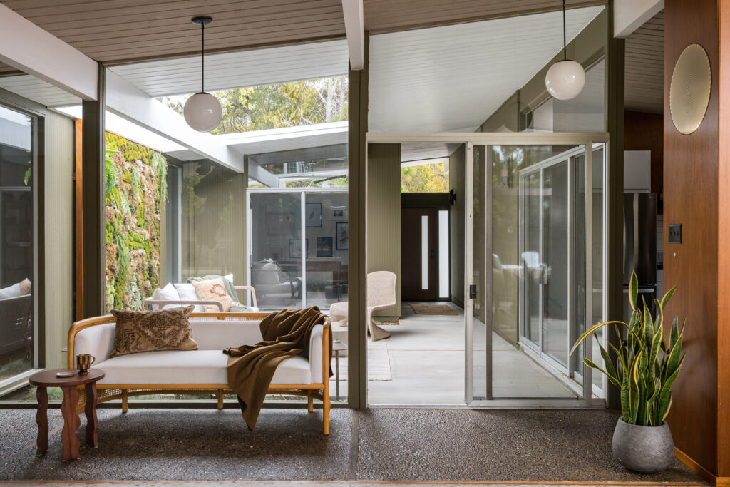 Entry in Thousand Oaks Eichler by Sophia deDomenico Et Sal Interiors