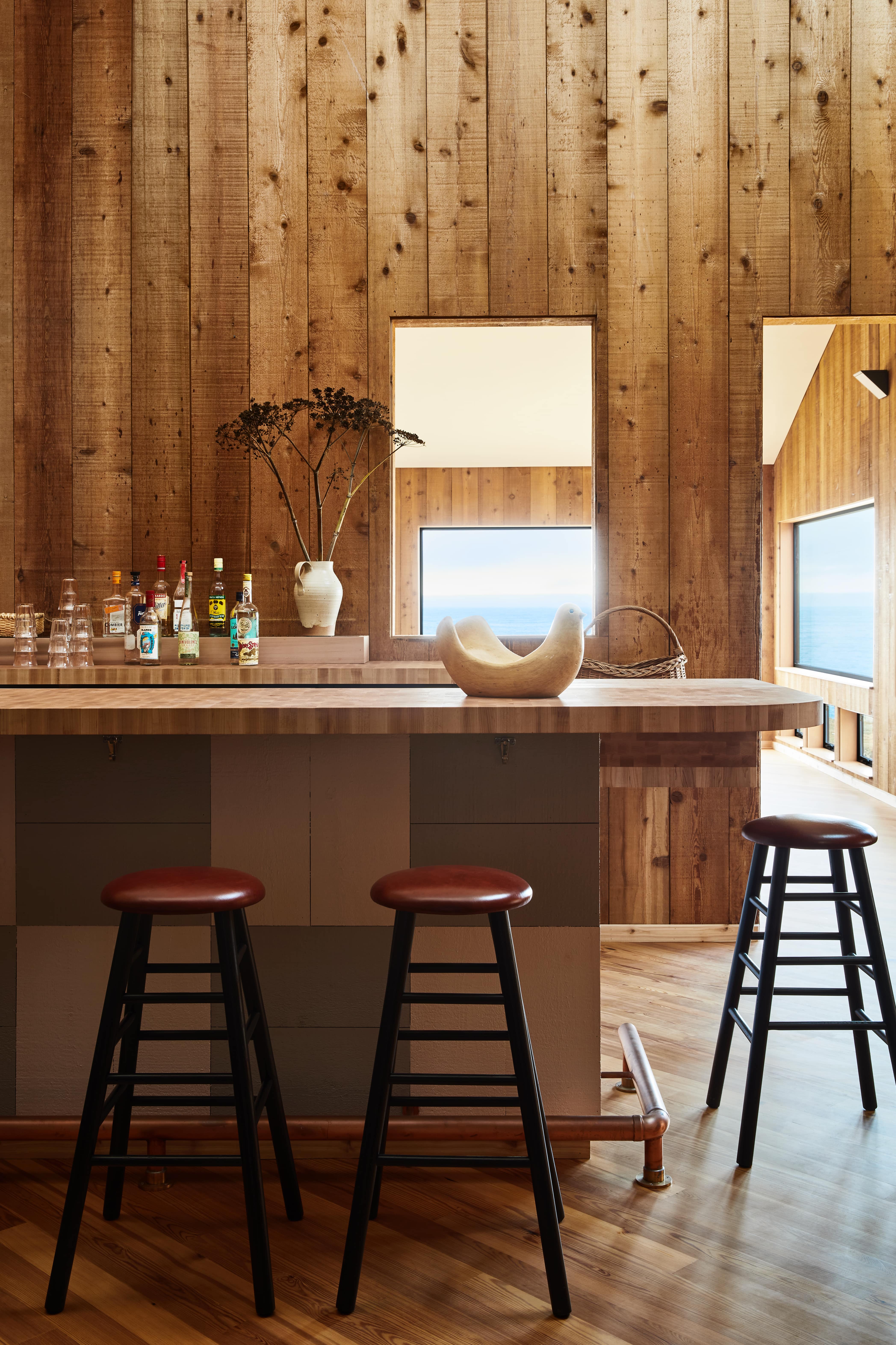 bar