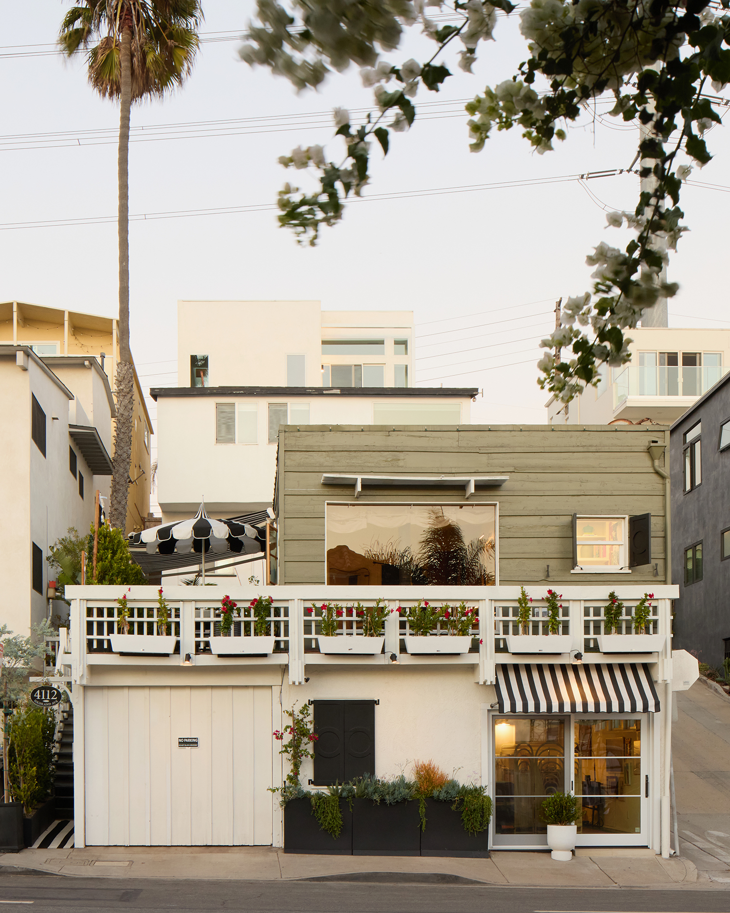 Exterior Manhattan Beach Bungalow by Maestri Studio