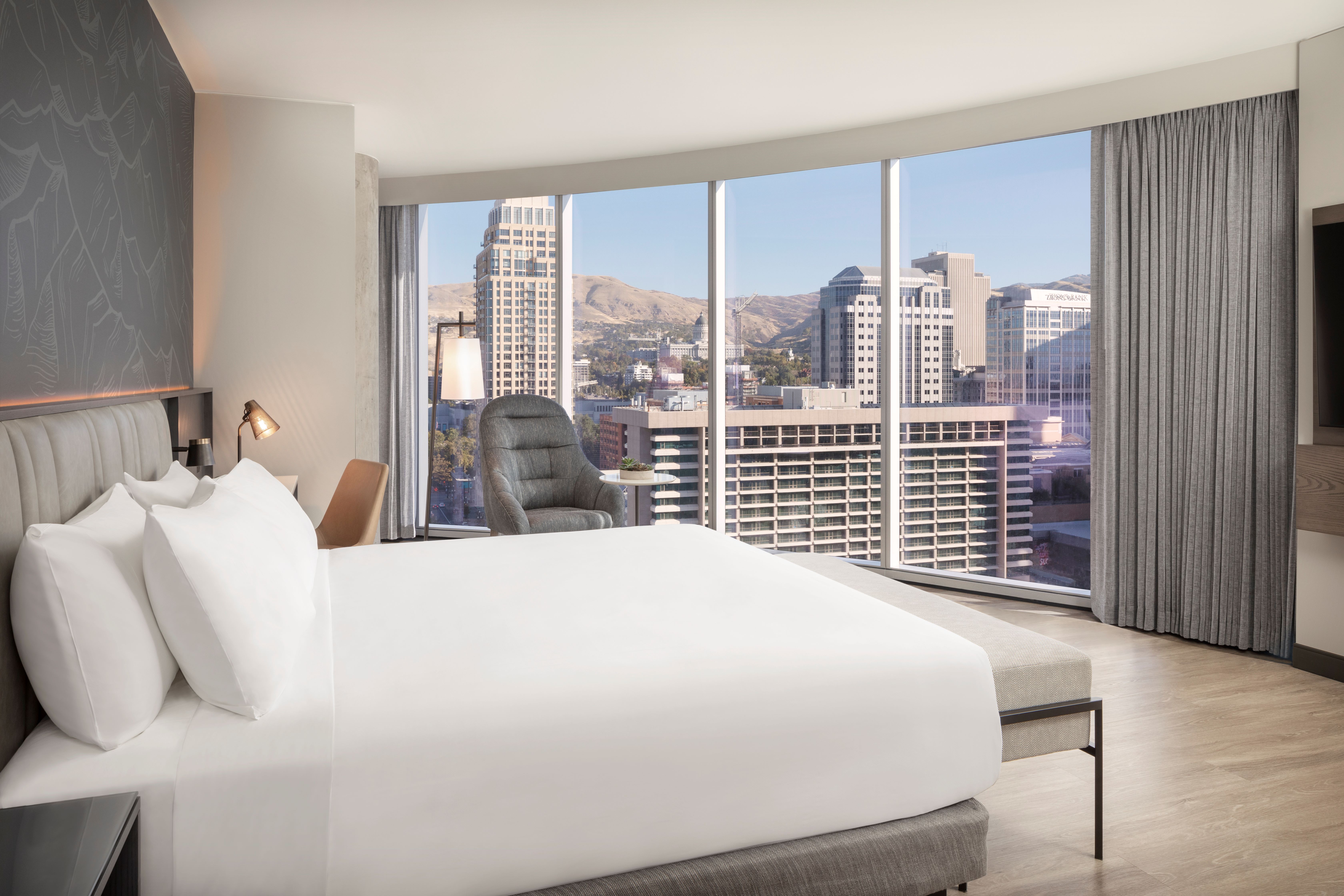 corner-suite-with-views-of-the-salt-lake-skyline-and-wasatch-mountain-range