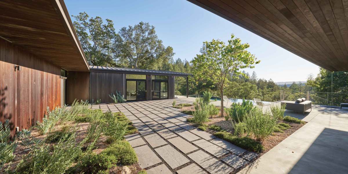 U-Shaped Home Footprint