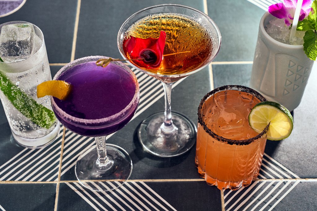 These Are the Best Places in Hawaii to Get a Tropical Cocktail