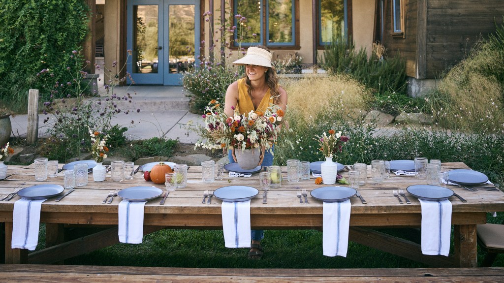 7 Thanksgiving Centerpieces That You Can Plant in Your Garden Afterwards