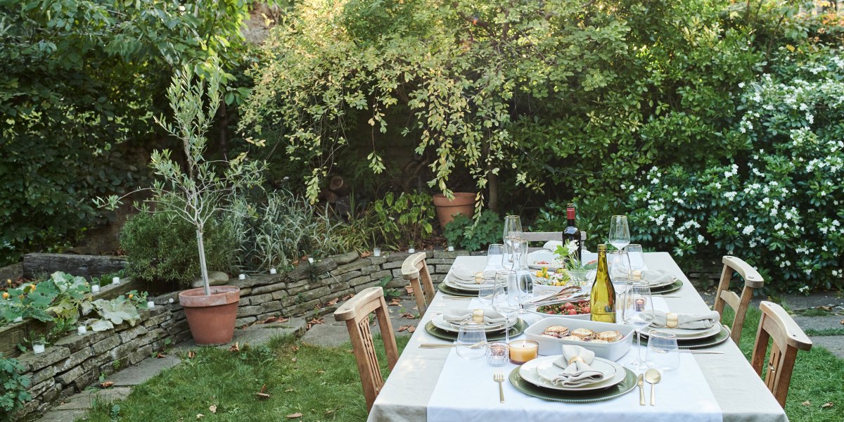 Garden Outdoor Dining Table