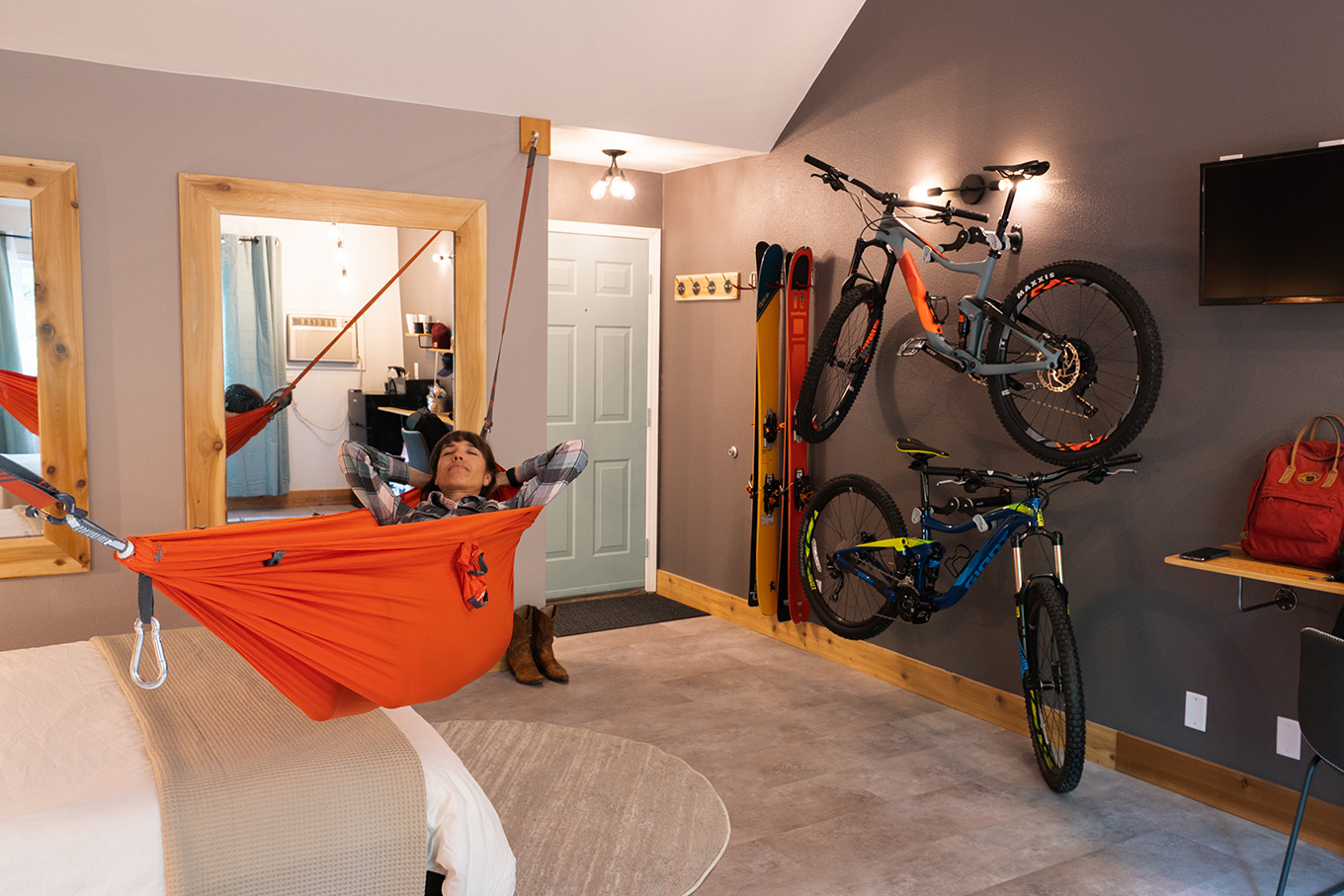 loge-mt-shasta-is-siskiyous-adventure-outpost