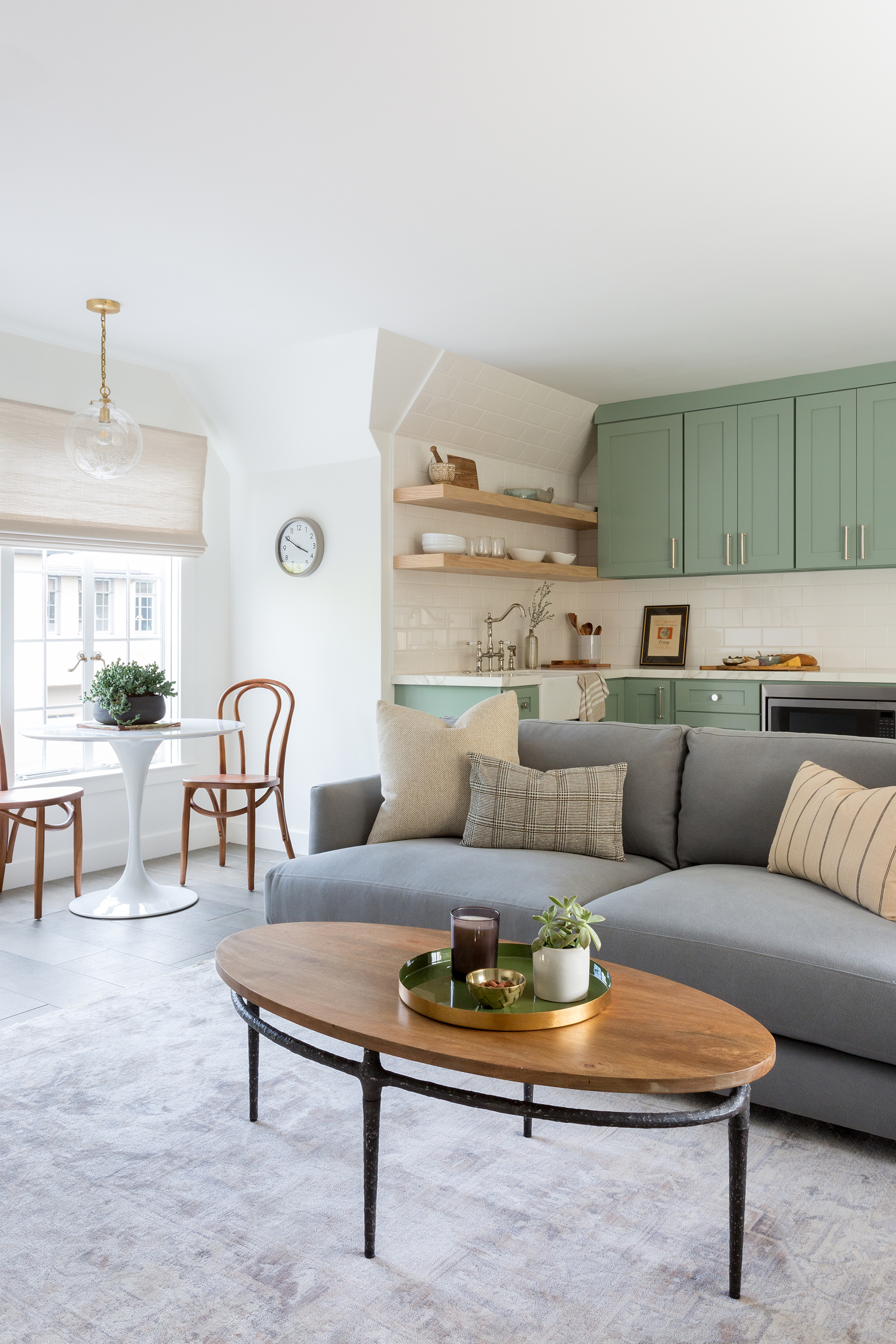 Hancock Park Carriage House by Jenn Feldman