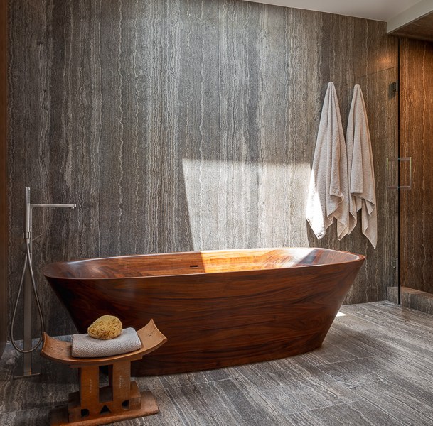 wooden-tub-travertine-bath