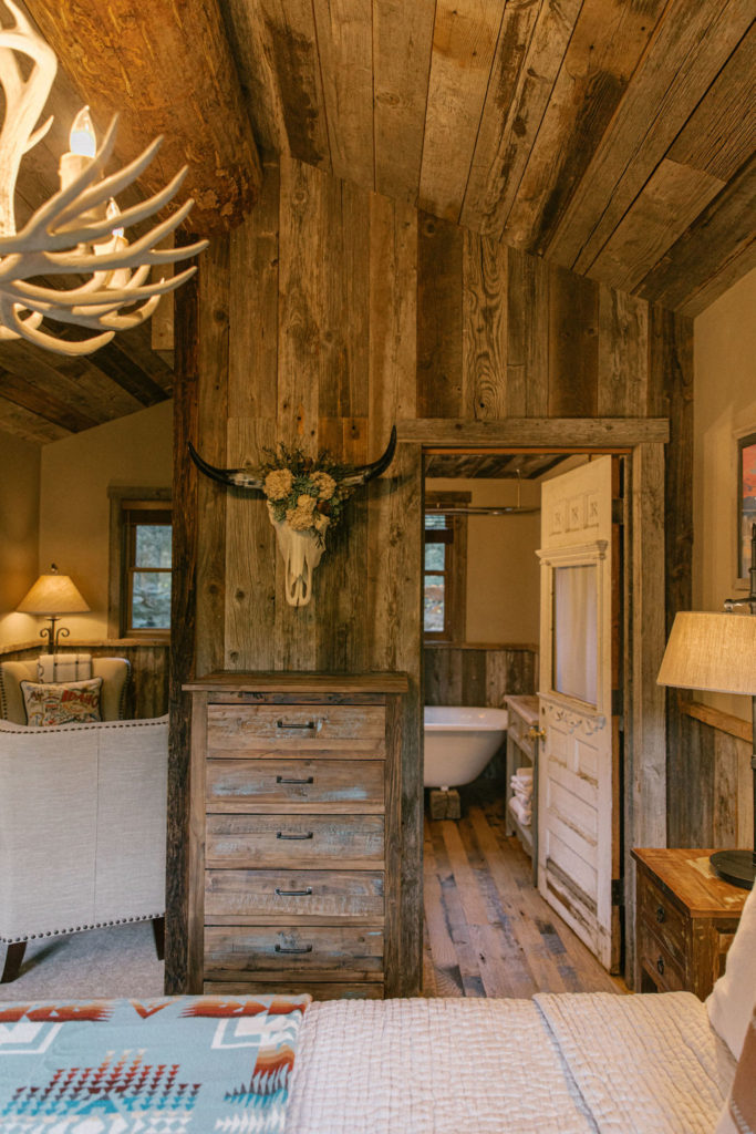 burdge-prefab-cabin-bathroom