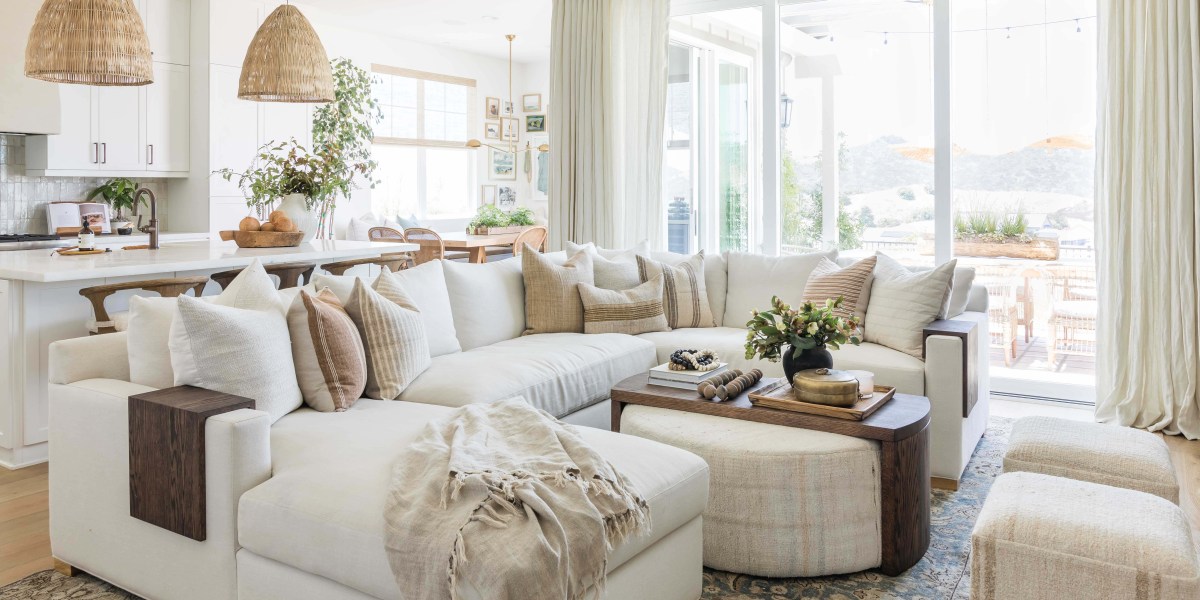 home tour Leigh Lincoln pure salt Newport living room