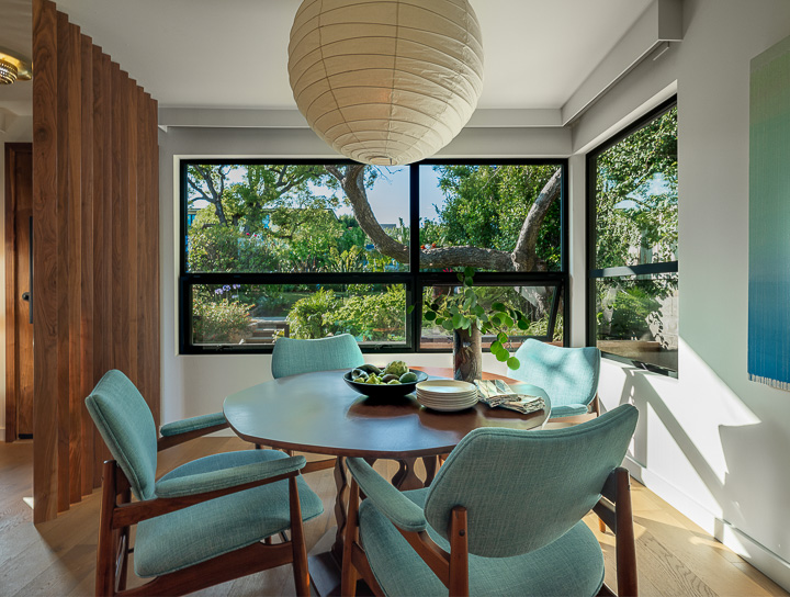 noguchi-lantern-vintage-dining-set