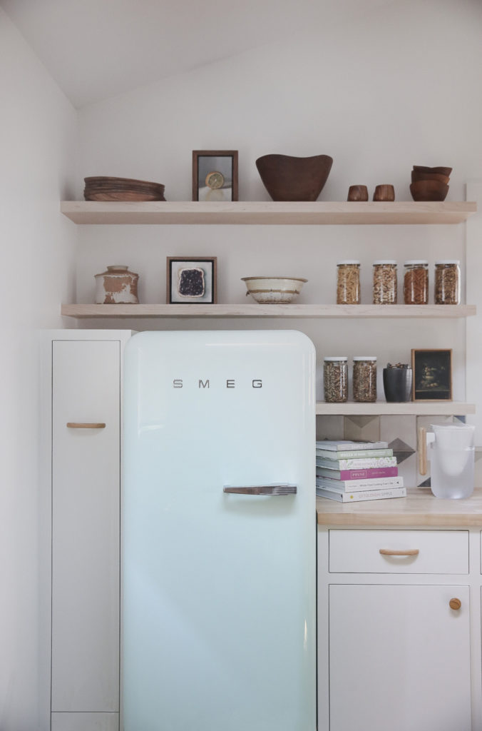open-shelving-blue-smeg-fridge-malibu-surf-shack