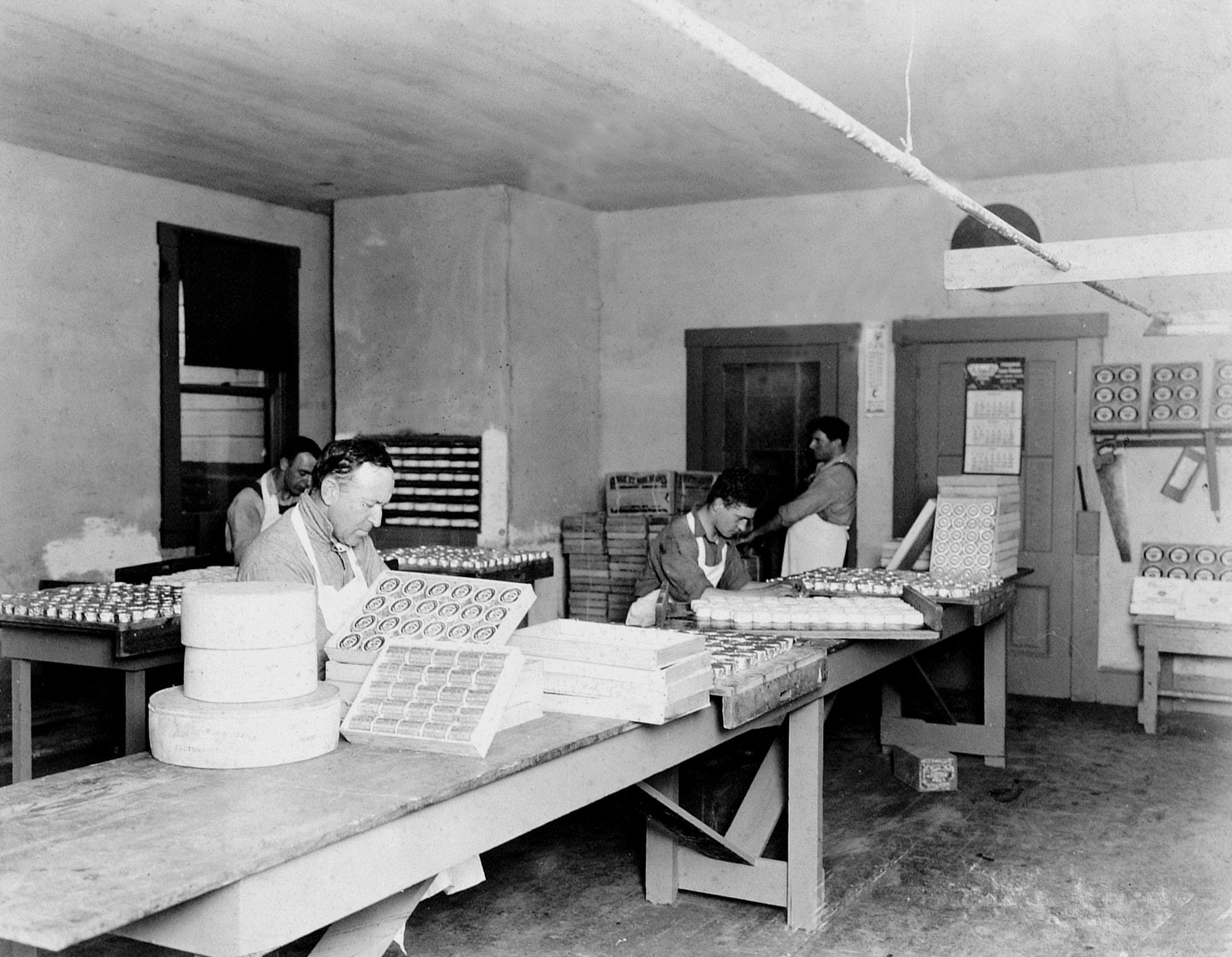 cheese-wrapping-mid-1900s