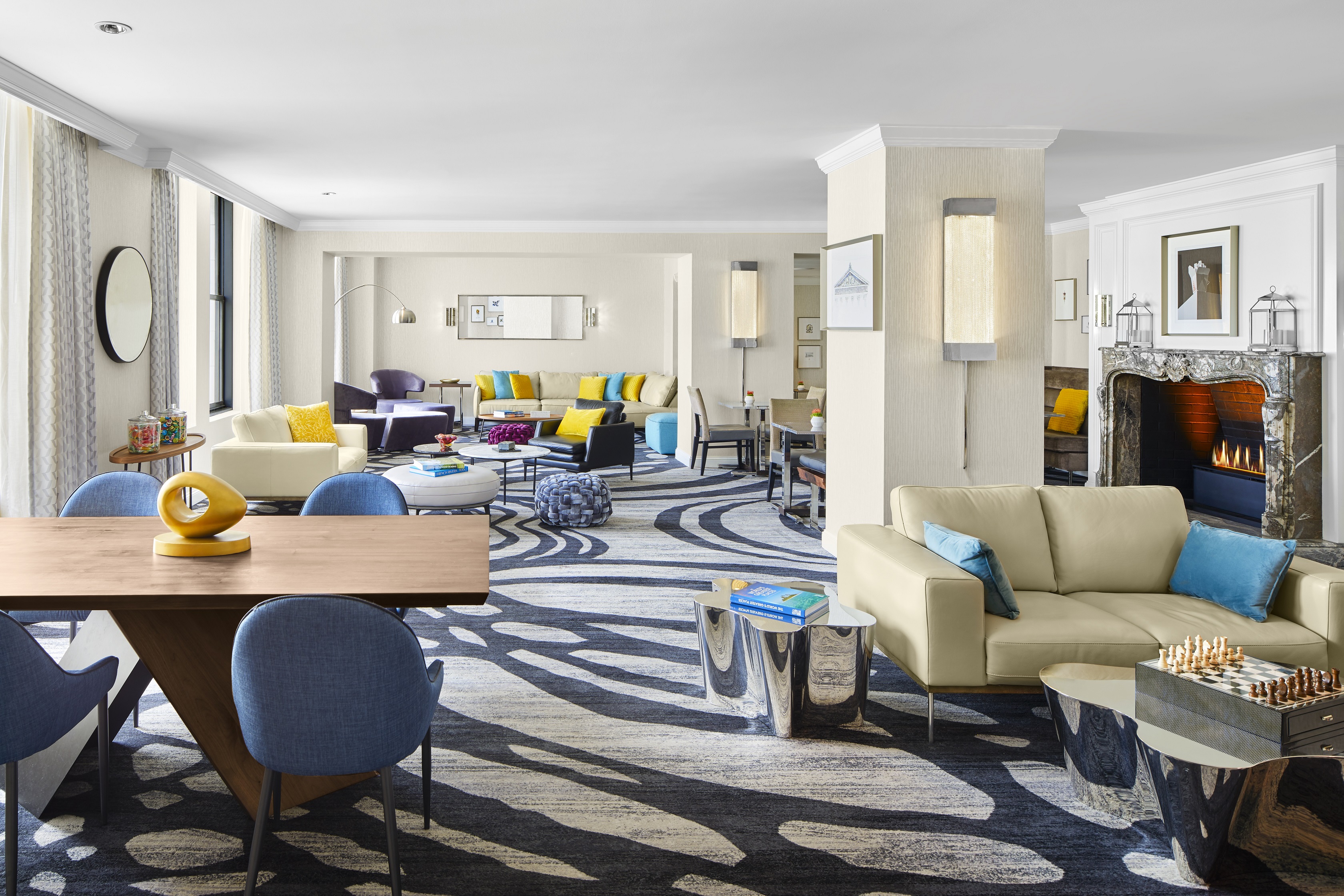 club-lounge