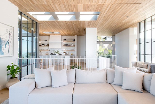 interior-tree-second-floor-laneyla