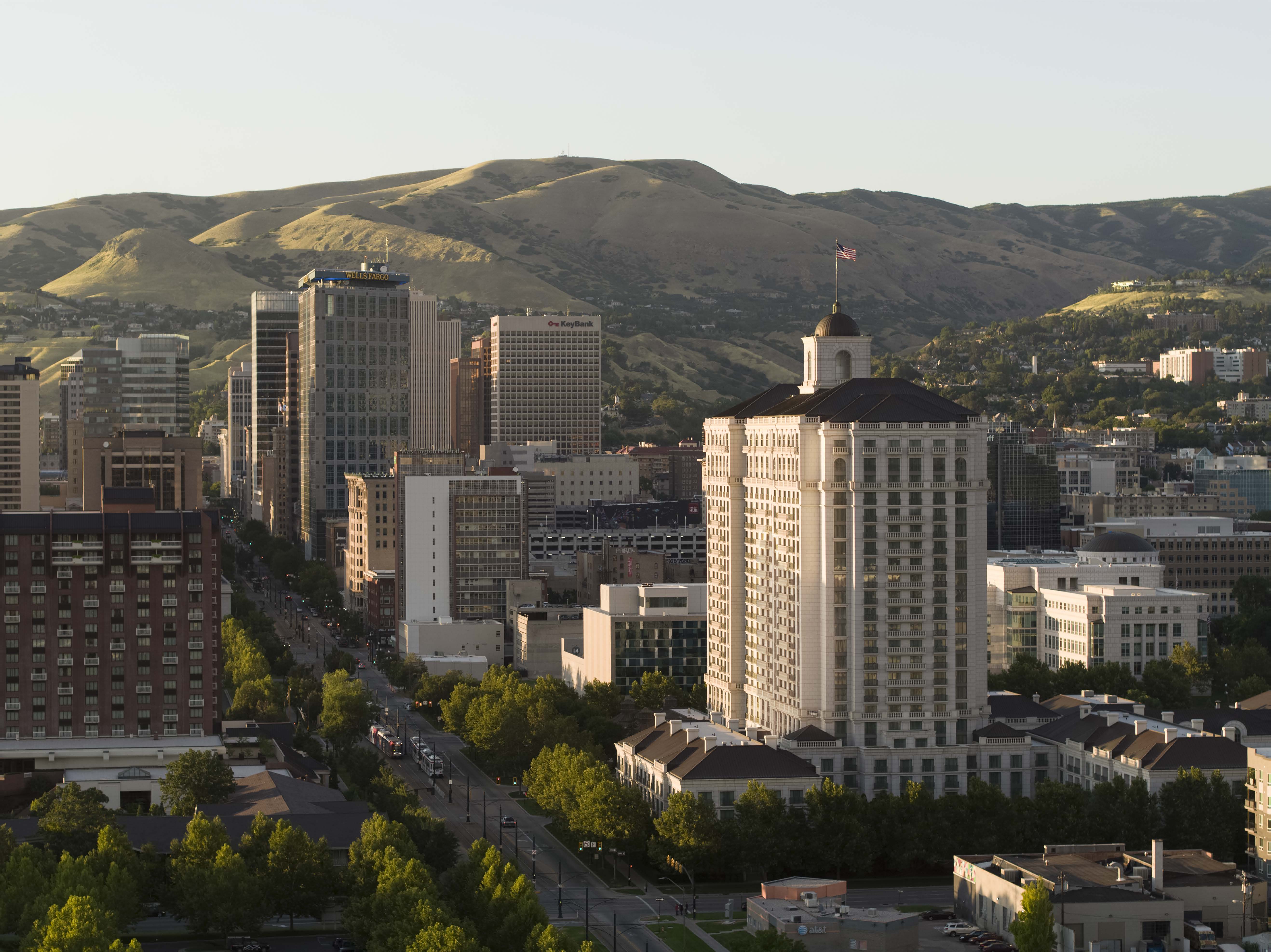 grand-america-hotel