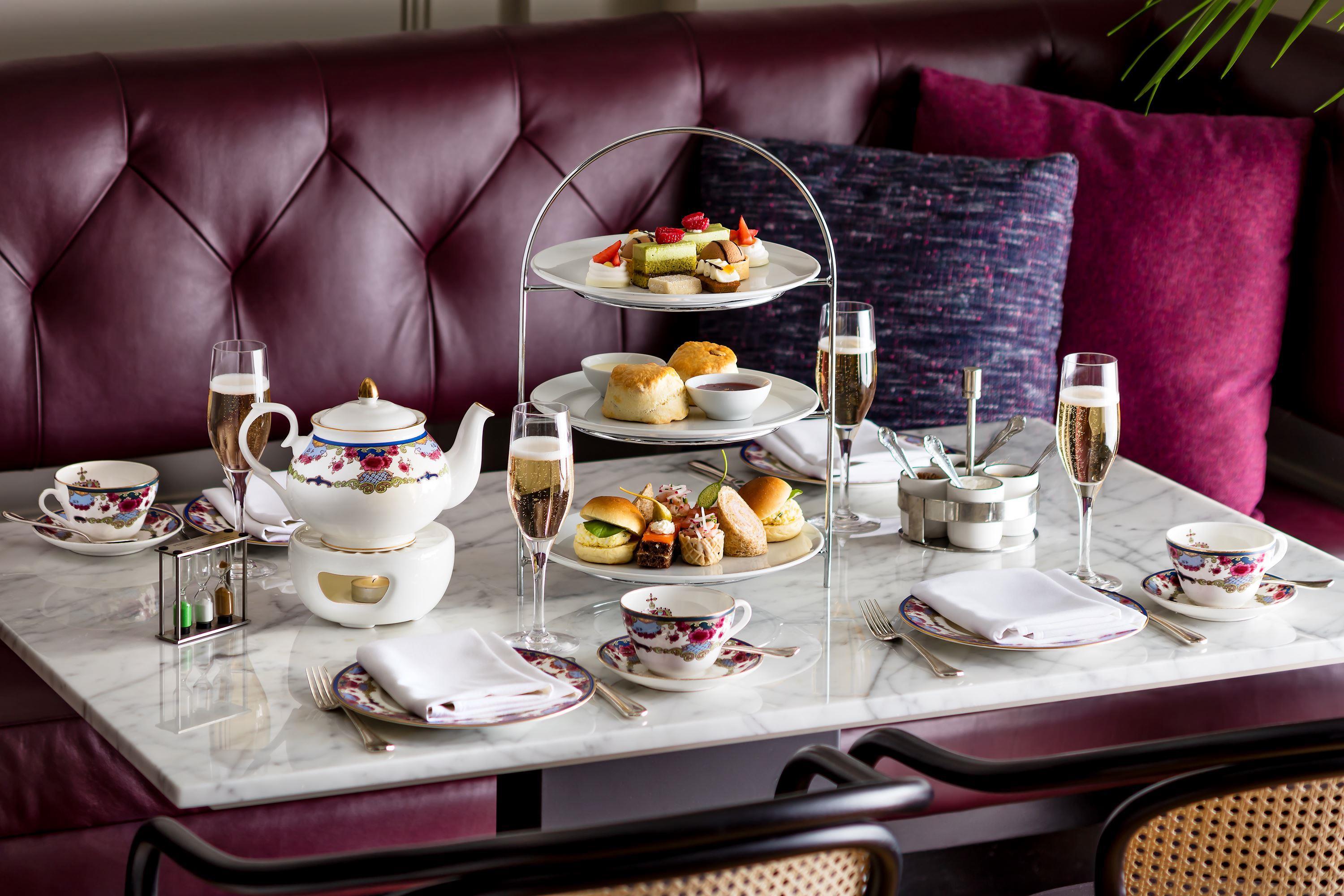 afternoon-tea-at-the-fairmont-empress