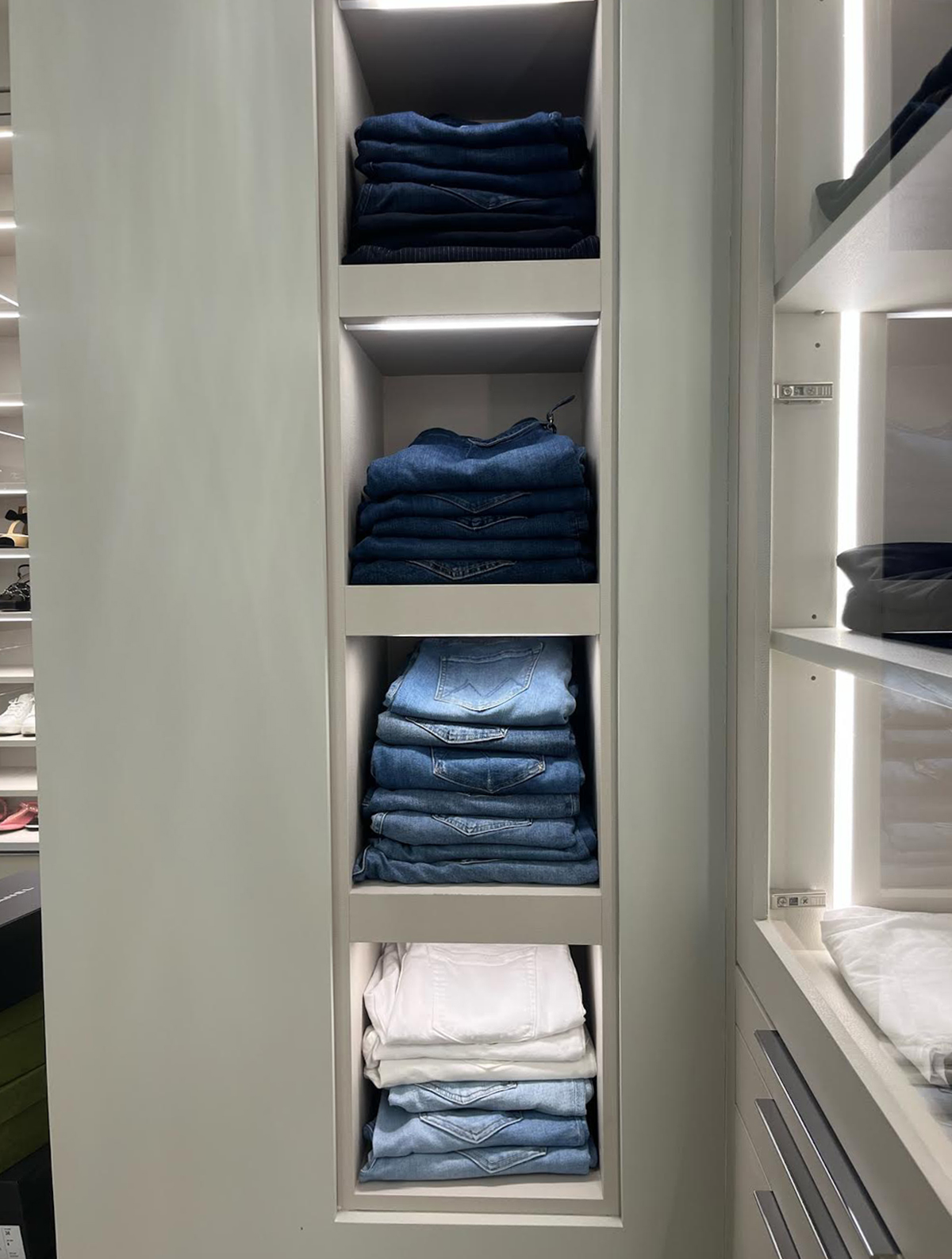 Jeans Storage