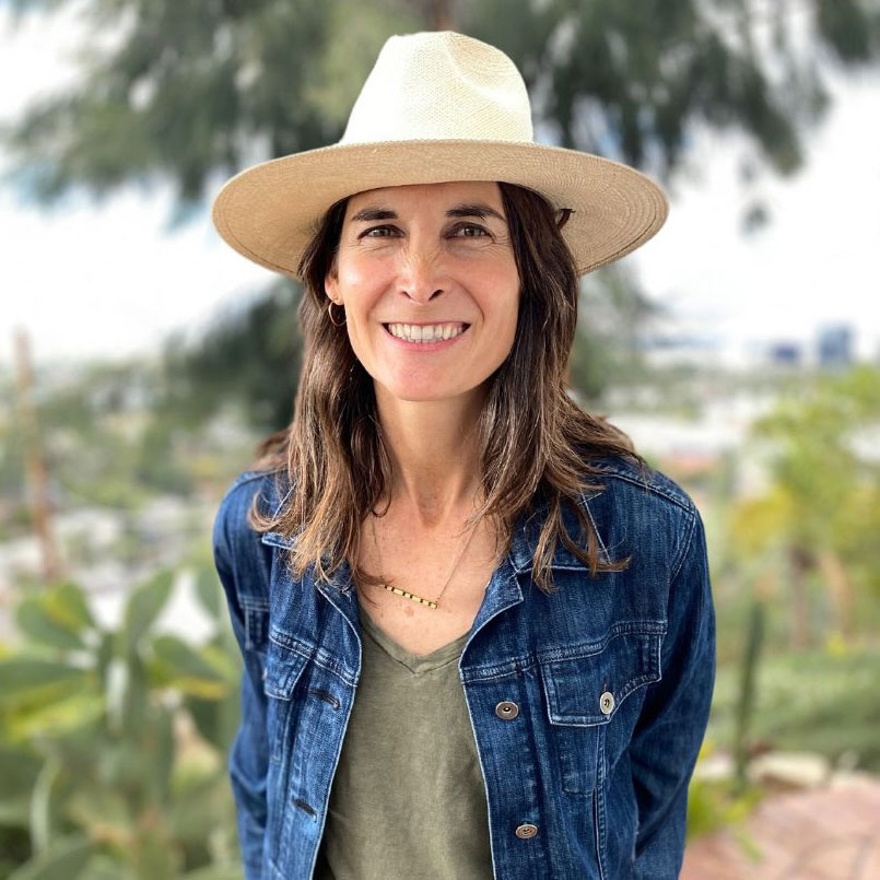 Julie Cox Traveler Surf Club