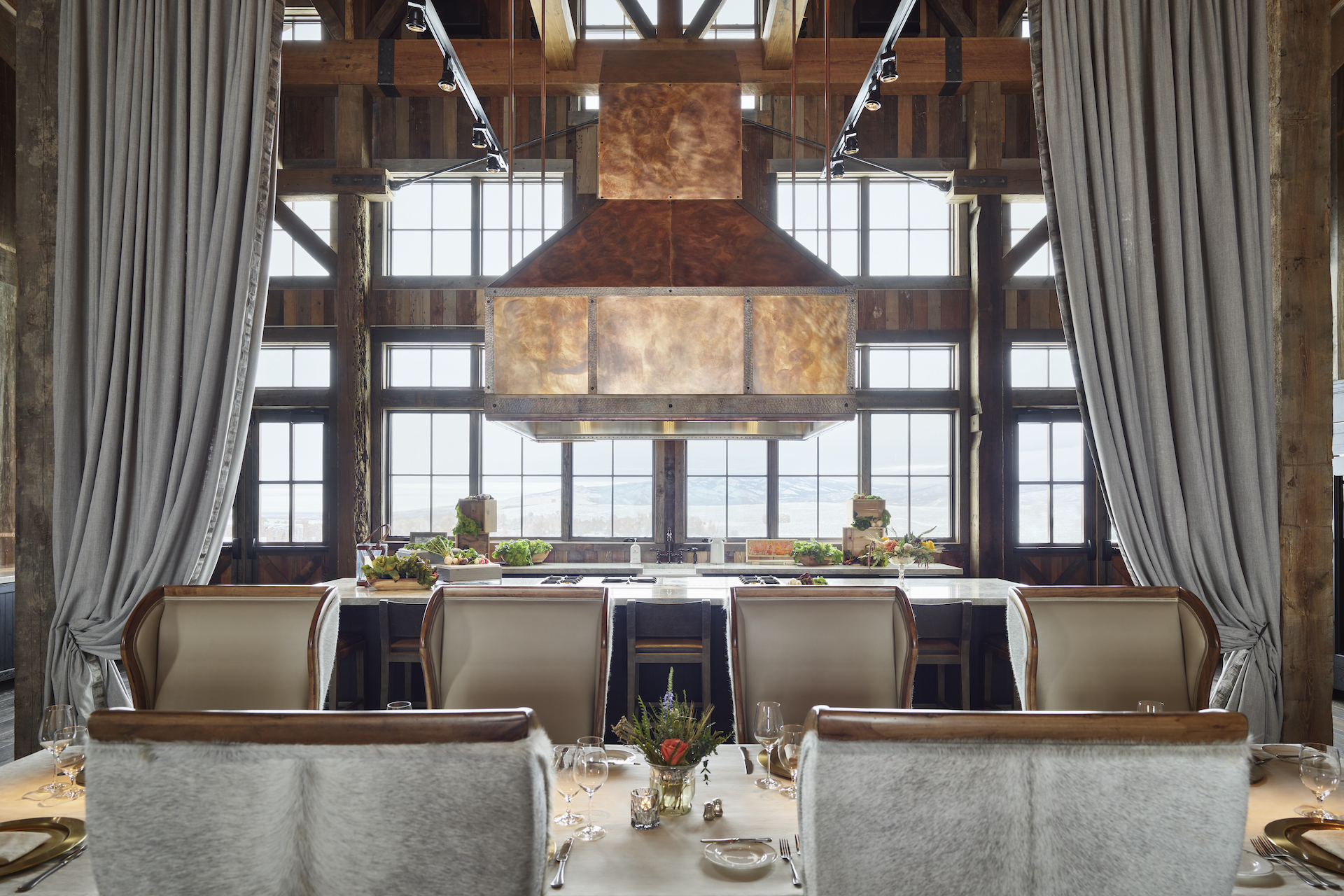 cheyenne-club-dining-room