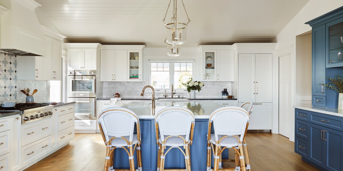 Kitchen by Christine Vroom Interiors