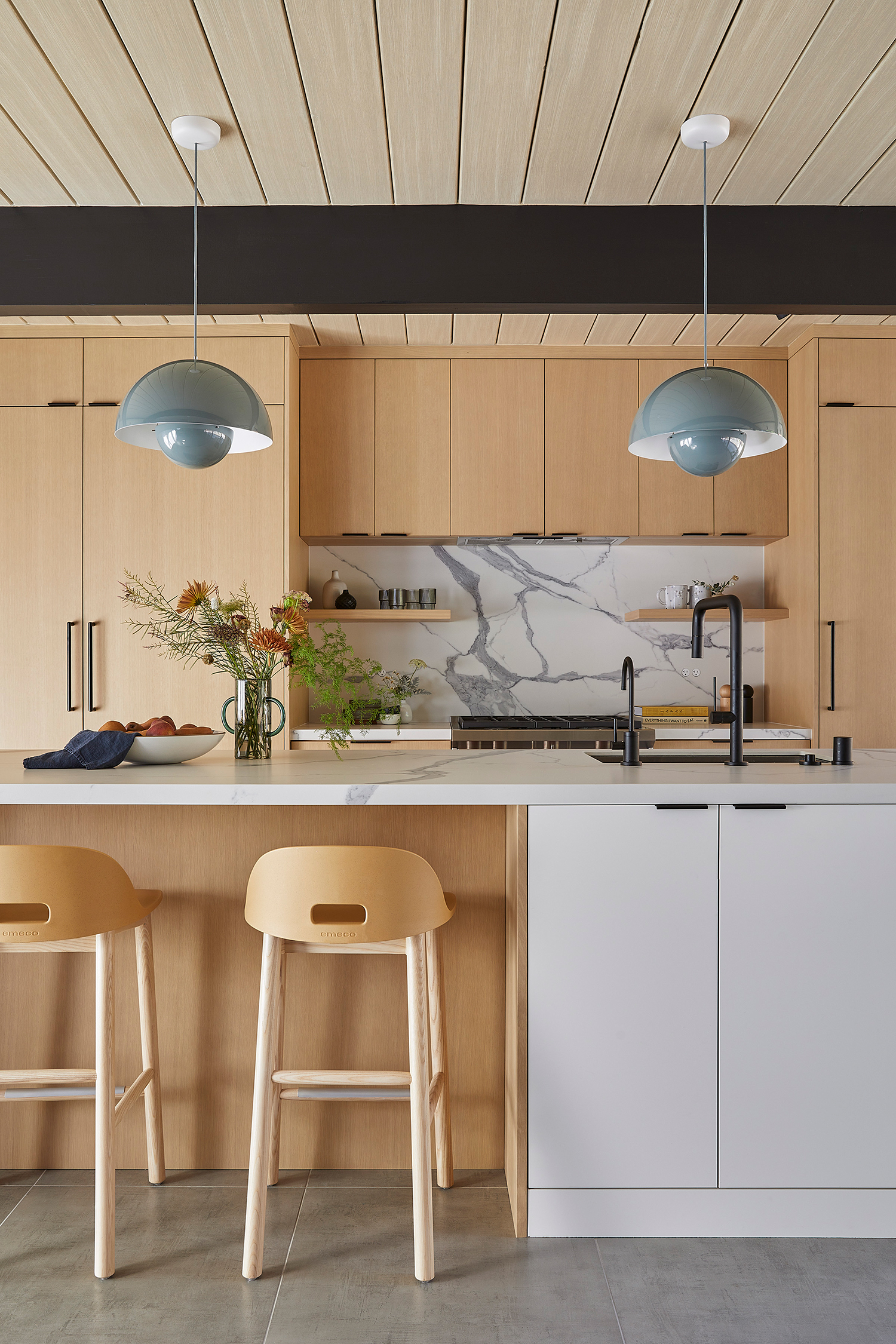 Kitchen Lighting in San Mateo Eichler by Cathie Hong