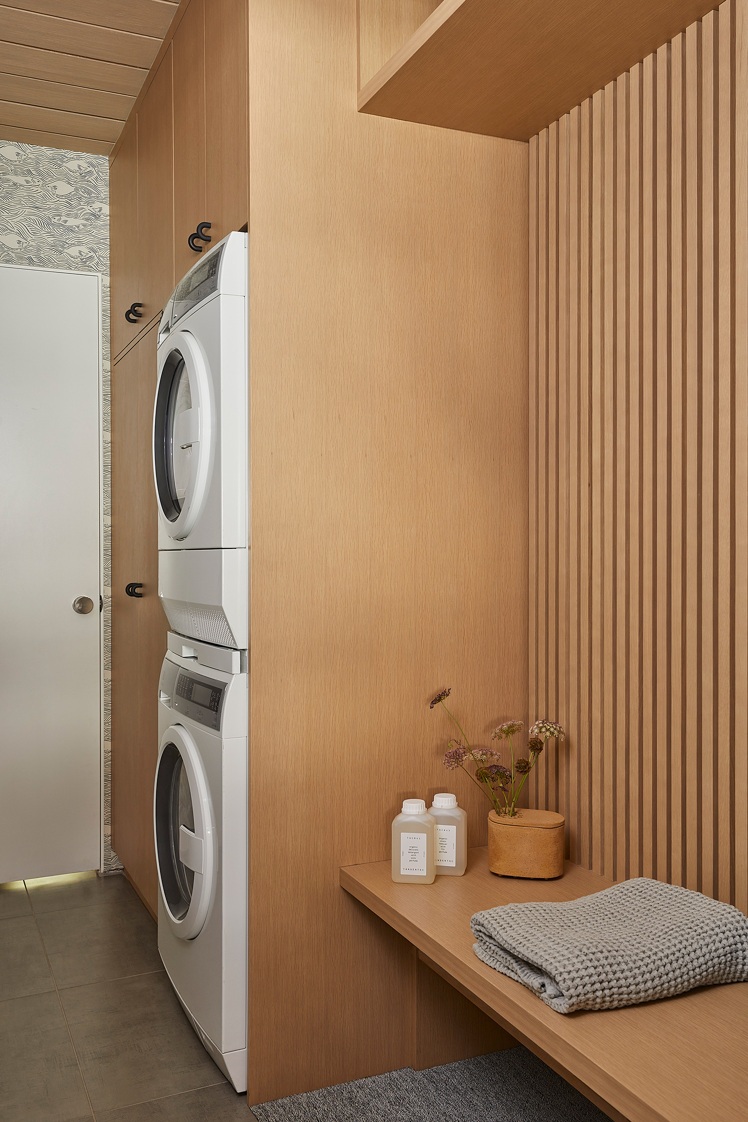 Laundry Room in San Mateo Eichler by Cathie Hong