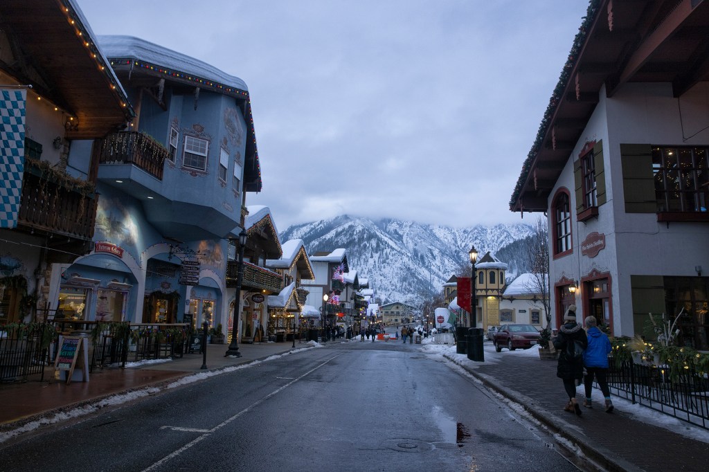 Embrace the Holiday Spirit in One of These Western Holiday Towns