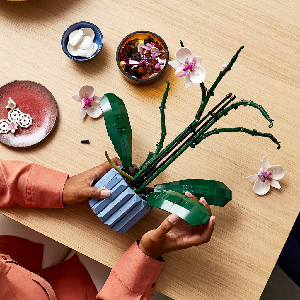 Lego Orchid Building