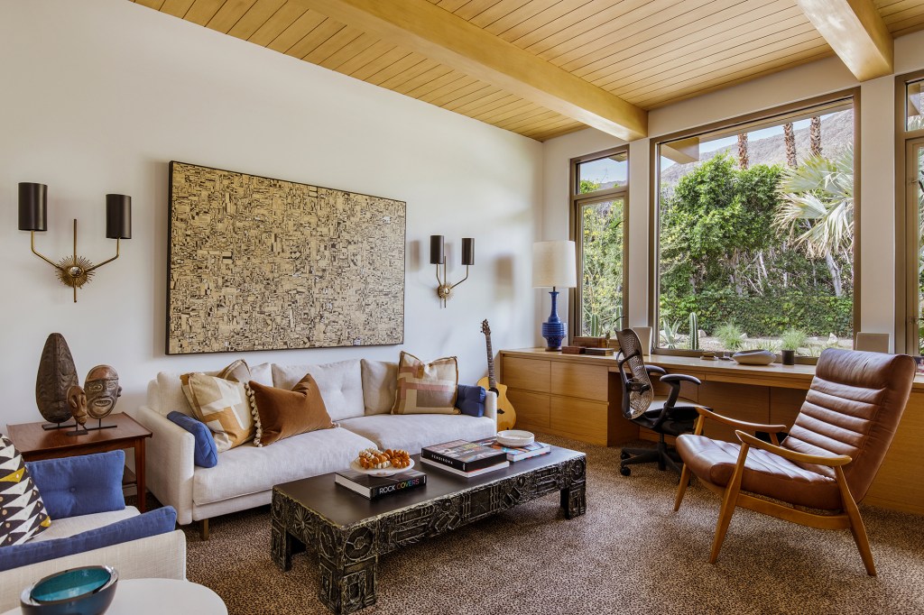 Is There Ever a Stylish Way to Decorate With Leopard? We Asked Designers